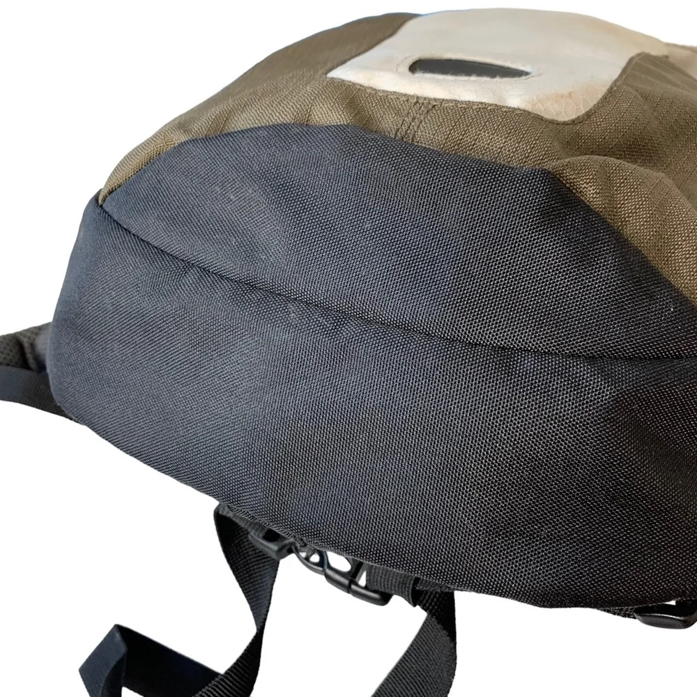 SWISSGEAR‎ Brown & Beige CP109 Middle Fork Hydration Hiking Back Pack